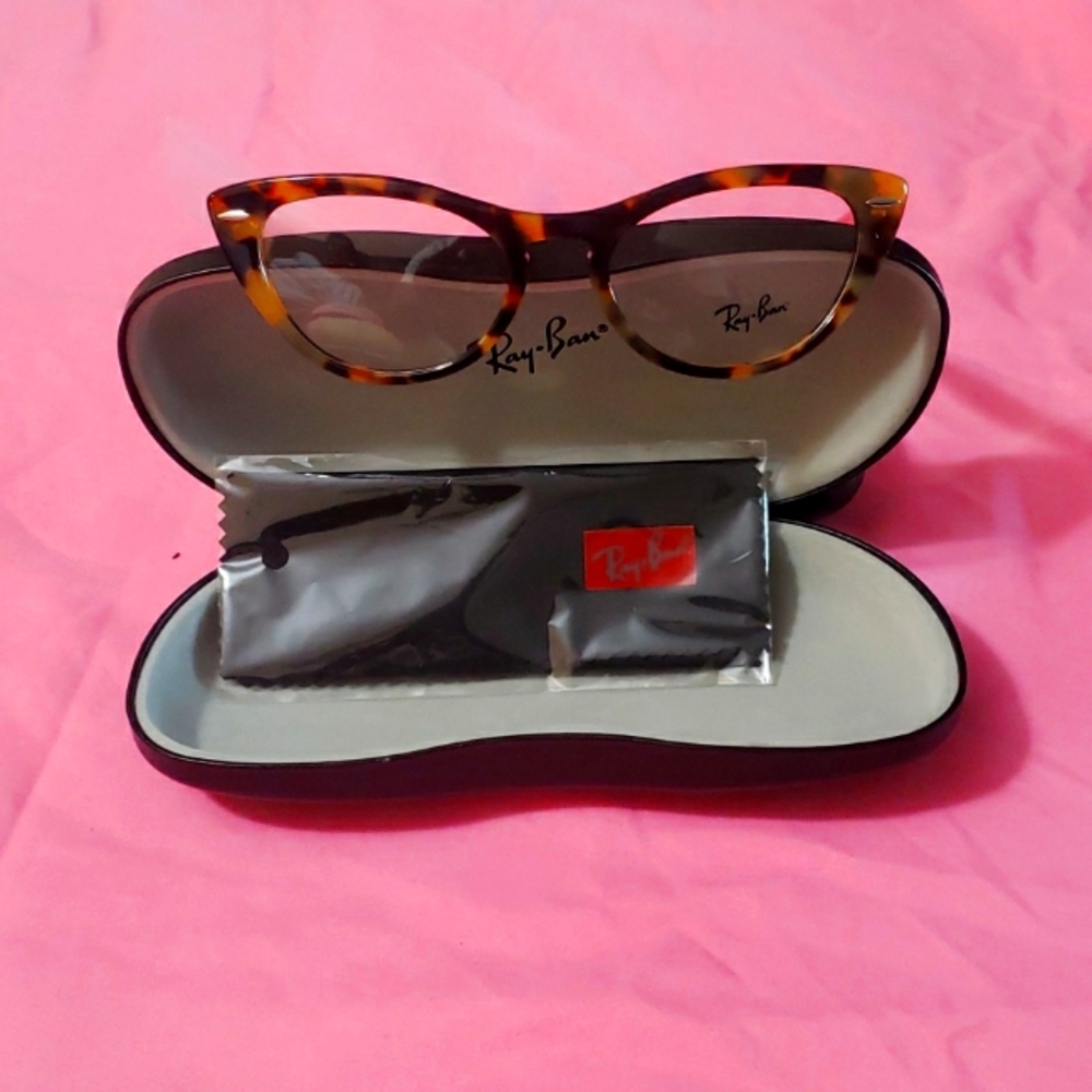 Women pink and tortoise ray bans